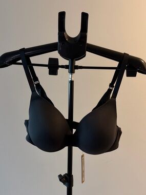 Skims Black Everyday Comfort Wireless Bra - Women Intimates- 36B